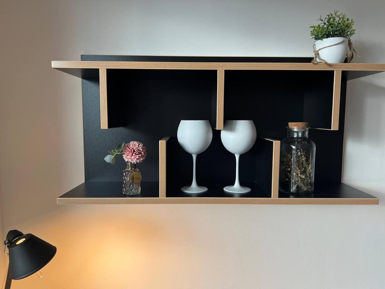 Cozy Modern Studio Next To Easy Side Galley Berlin Exteriör bild